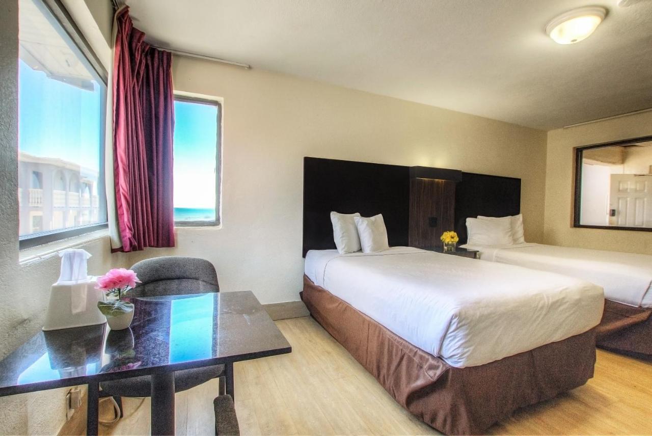La Bella Oceanfront Inn - Daytona เดย์โทนาบีช ภายนอก รูปภาพ
