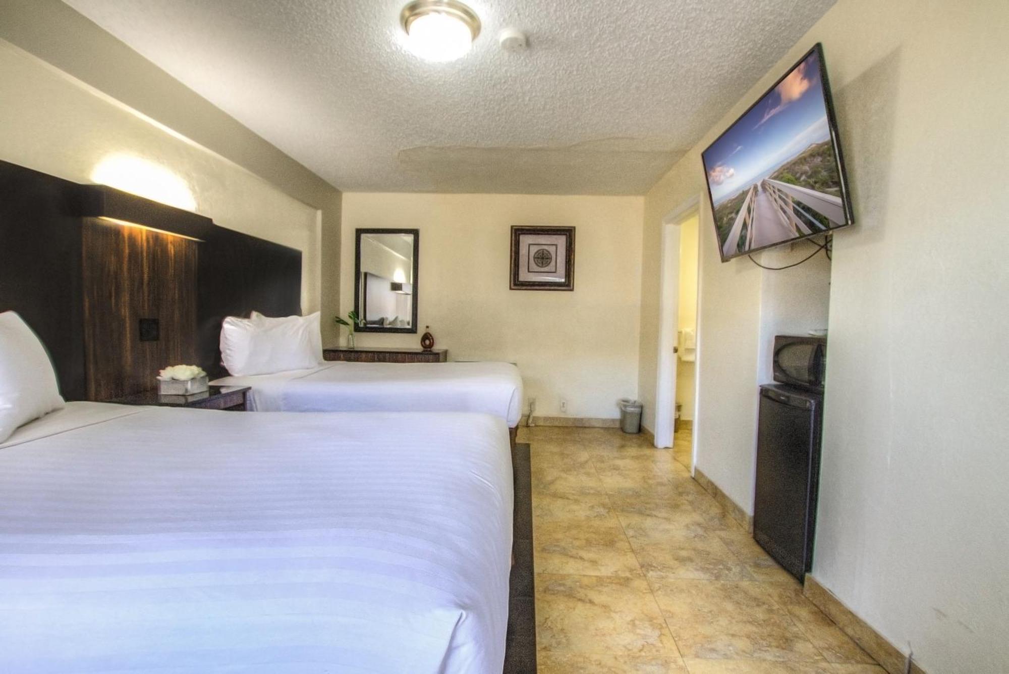 La Bella Oceanfront Inn - Daytona เดย์โทนาบีช ภายนอก รูปภาพ