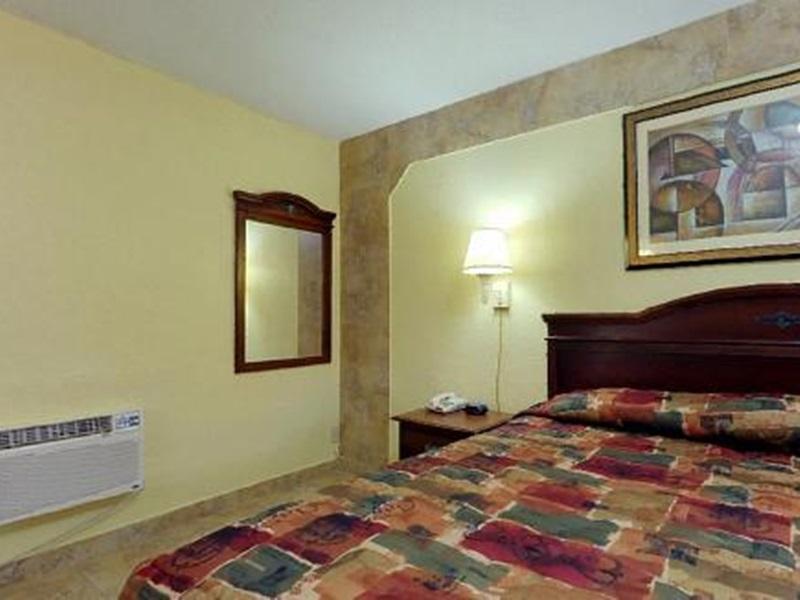 La Bella Oceanfront Inn - Daytona เดย์โทนาบีช ภายนอก รูปภาพ